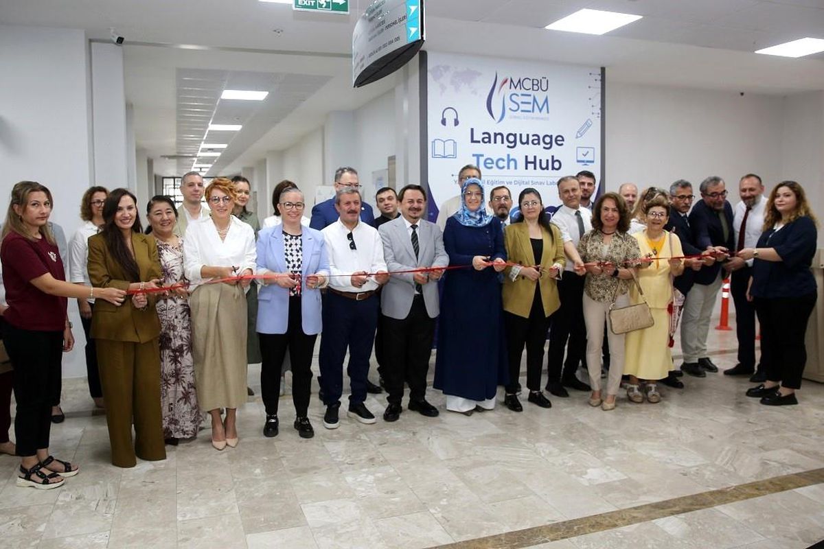Manisa Celal Bayar Üniversitesi yerleşkesi