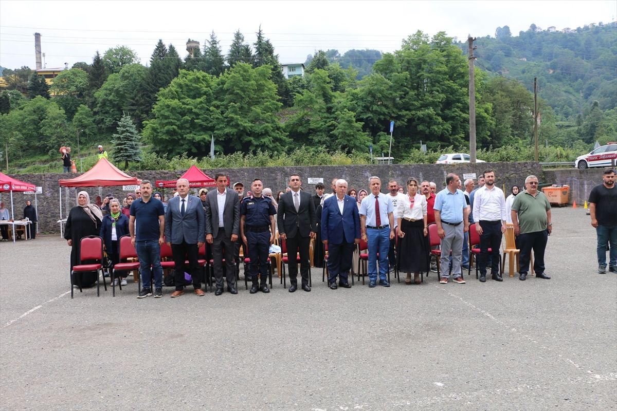 Of'ta yıl sonu şenliği düzenlendi