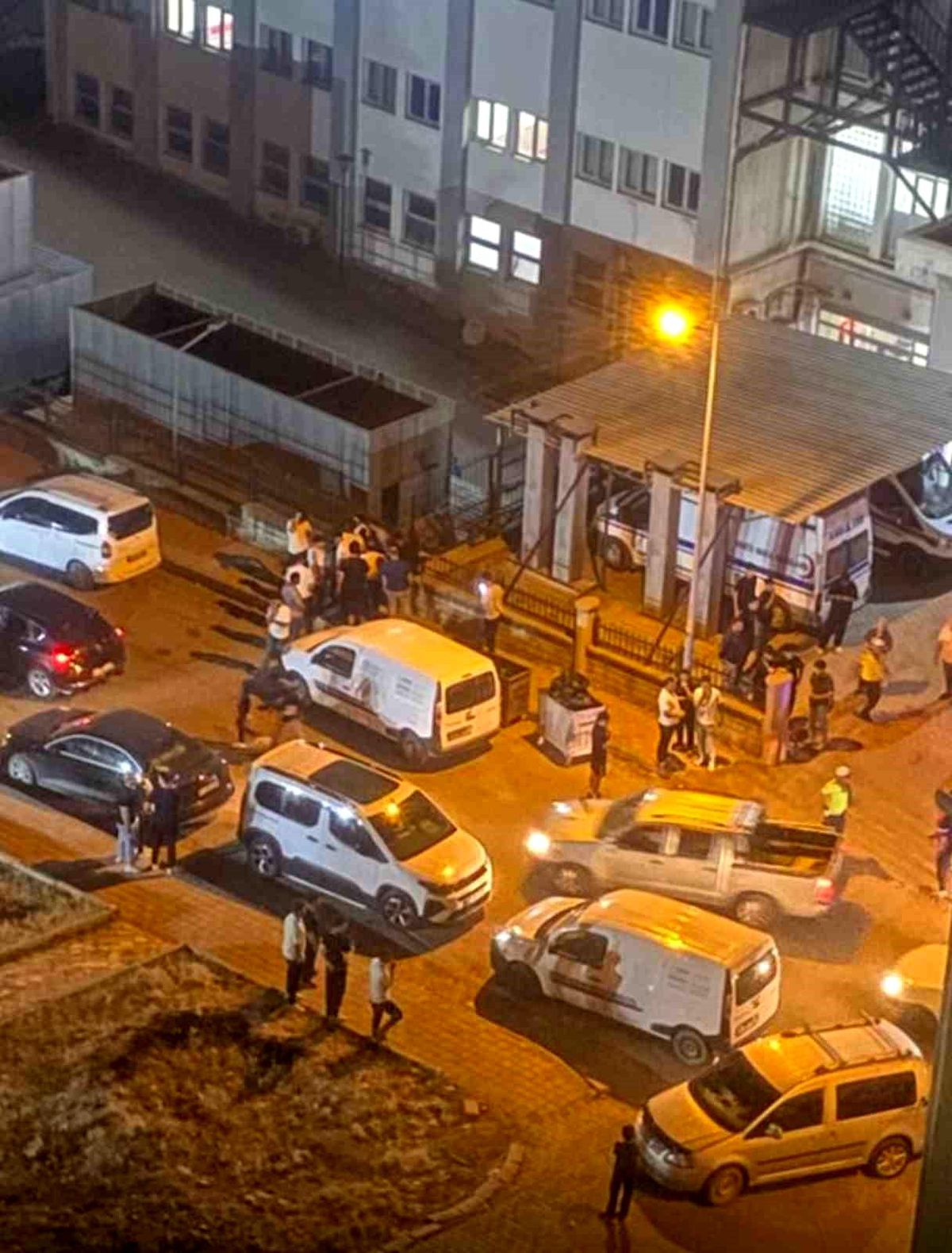 Siirt'te bıçaklı kavga: 1 yaralı