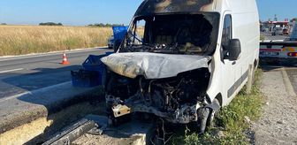 Tekirdağ'da aydınlatma direğine çarparak alev alan panelvanda 1 kişi yaralandı
