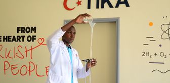 TİKA desteğiyle Uganda'daki Sena İmam Hatip Lisesinde kurulan laboratuvarlar açıldı