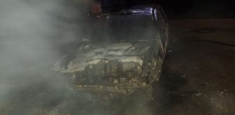 Tokat'ta yangın çıkan otomobilde hasar meydana geldi