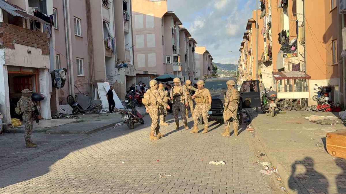 Yasa dışı bahis şebekesine şafak baskını: 67 gözaltı