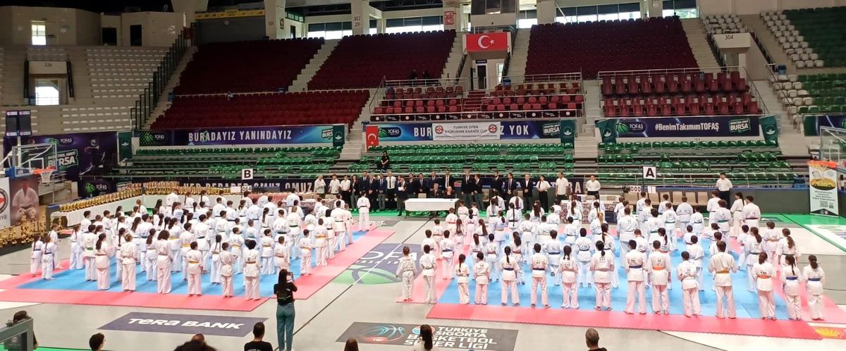 4 ülkeden gelen 180 sporcu, Bursa'daki Kyokushin Kupası'nda buluştu