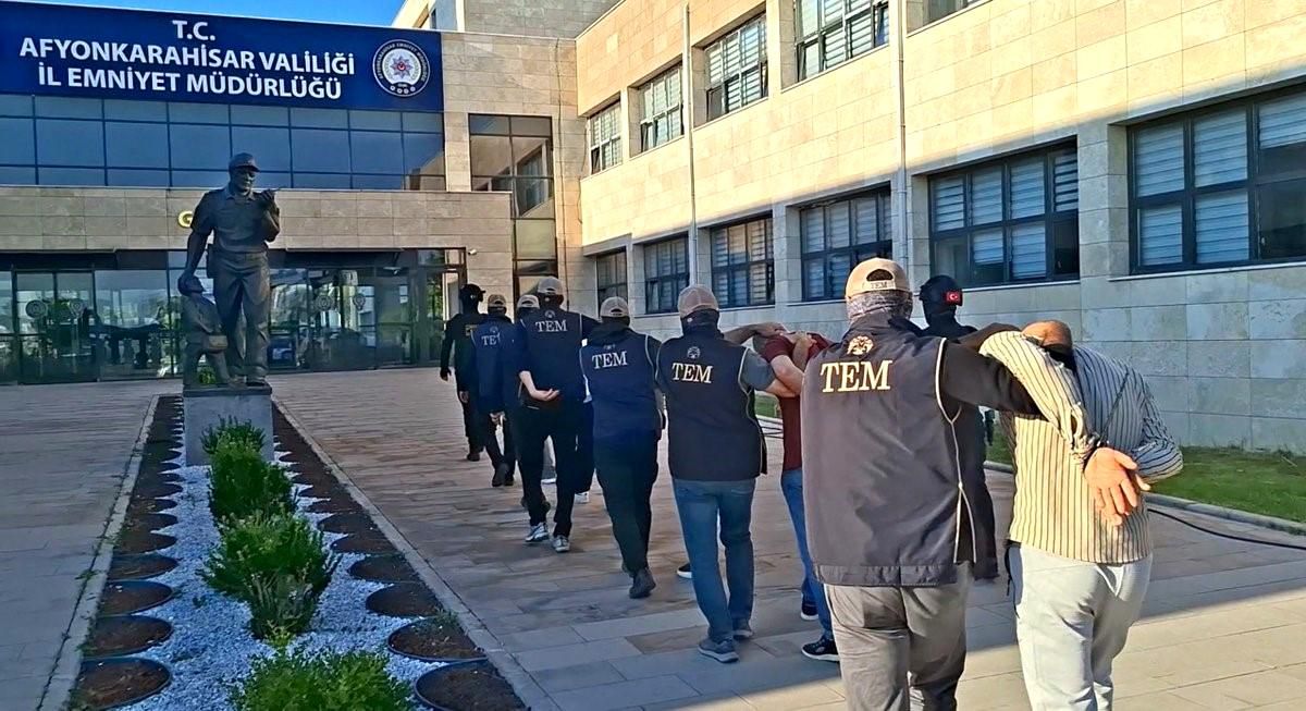 Afyonkarahisar polisinden şafak vakti DEAŞ operasyonu: 7 gözaltı