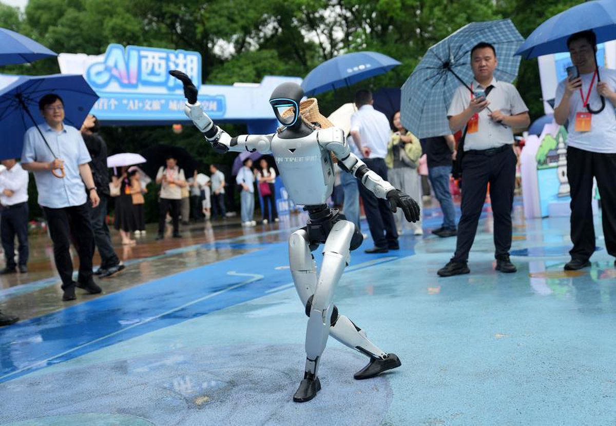 Hangzhou'da düzenlenen yapay zeka fuarından bir görünüm