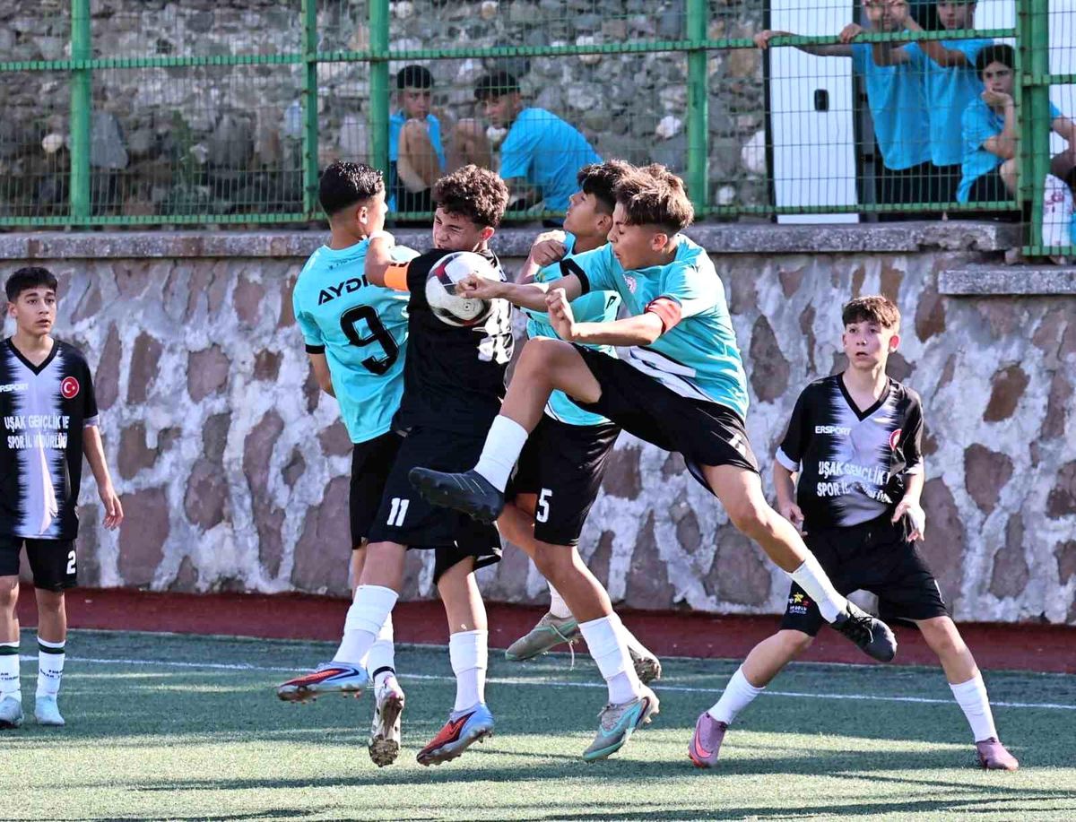 ANALİG Futbol Müsabakaları Manisa'da başladı