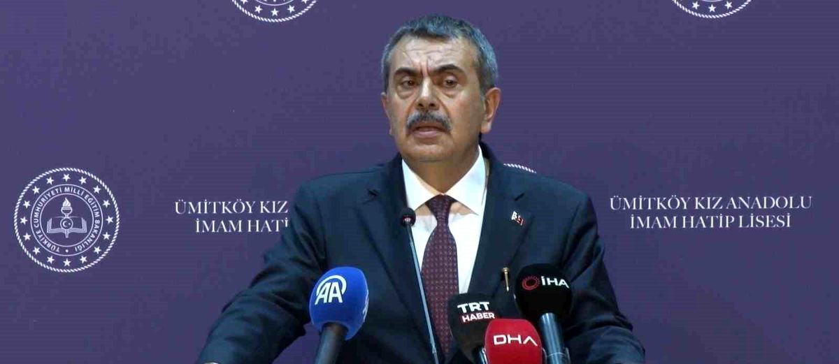 Bakan Tekin: 'İmam hatip meslek derslerini branşlaştıracak bir adımı YÖK ile beraber yürütüyoruz'