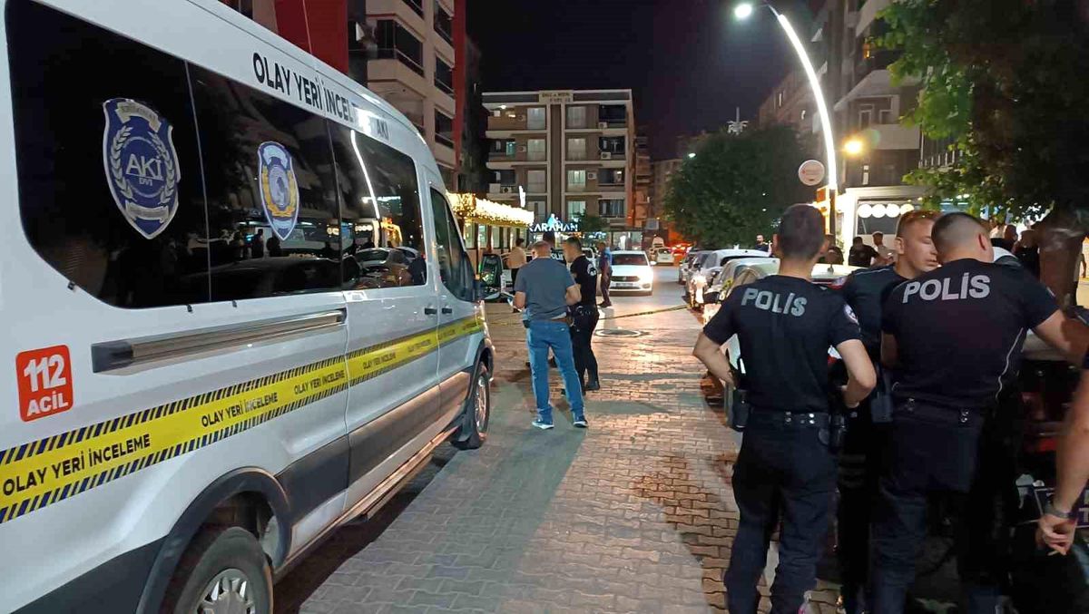 Batman'da silahlı saldırı: Kurşunlar park halindeki araca isabet etti
