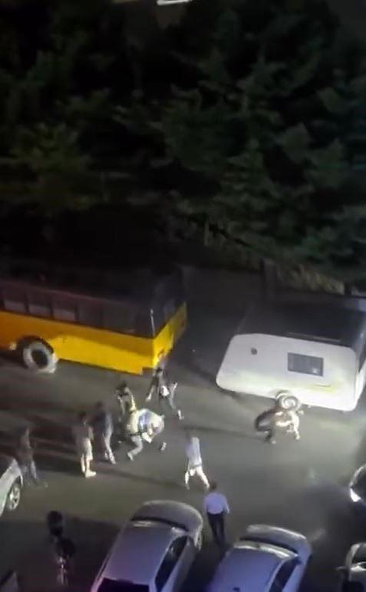 Beylikdüzü'nde çocuğunun gözü önünde tekme tokat dövüldü