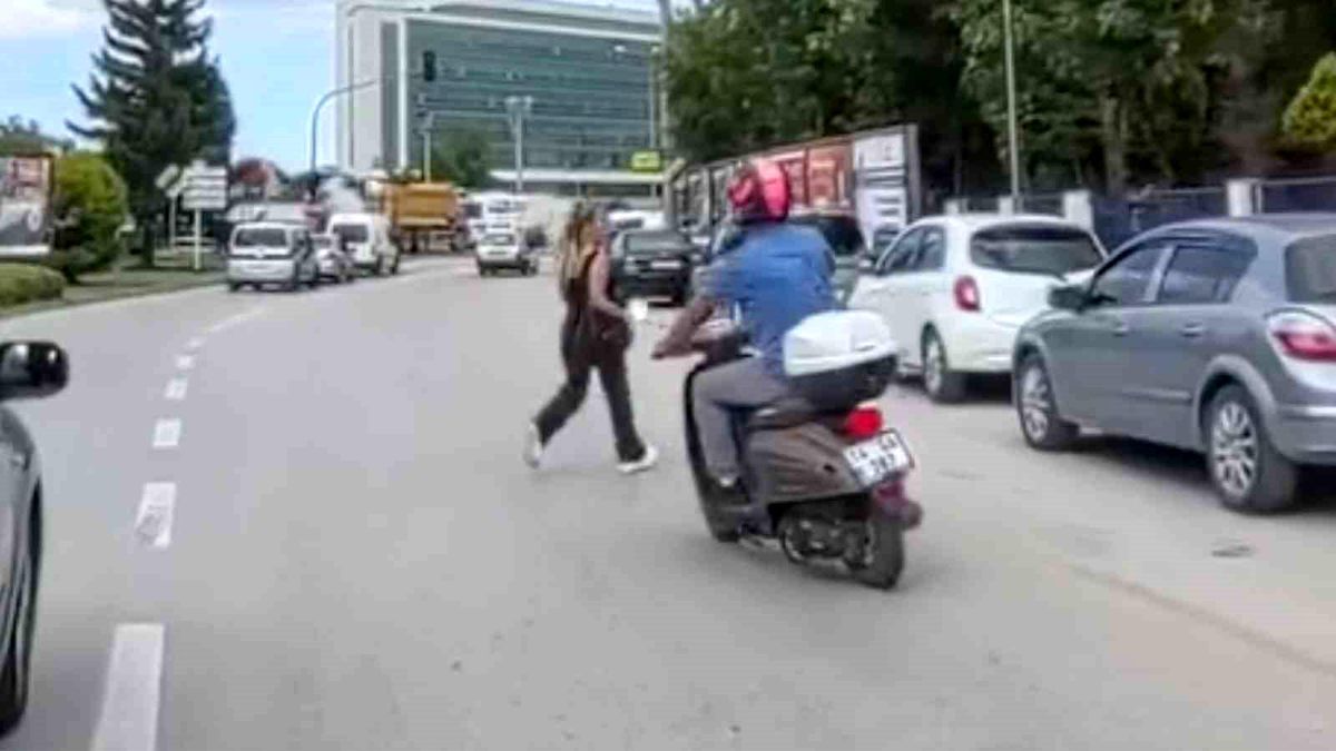 Bolu'da kazadan kıl payı kurtuldular: O anlar kamerada