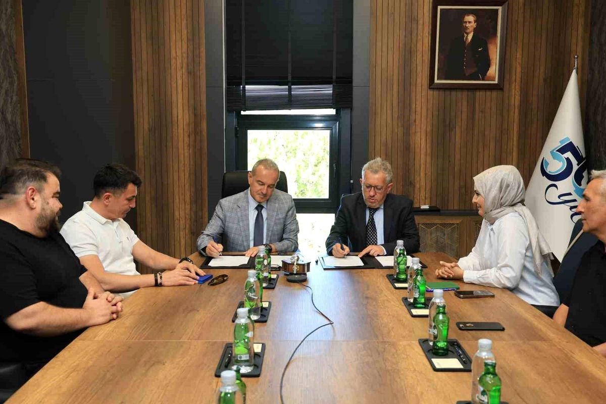 BUÜ'de 'Atık piller işitme engellilere ses oluyor'
