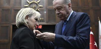 CHP'den istifa eden İstanbul Milletvekili Nimet Özdemir, AK Parti'ye katıldı