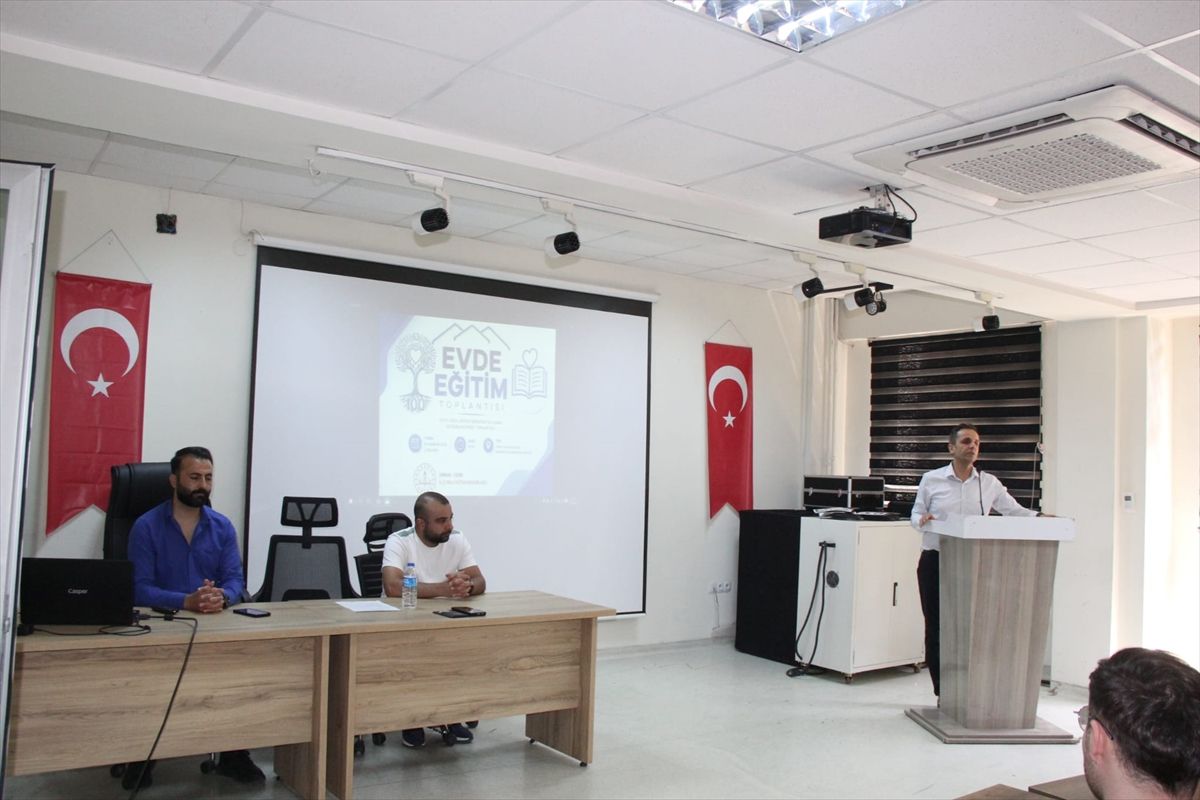 Cizre'de evde eğitim istişare toplantısı düzenlendi