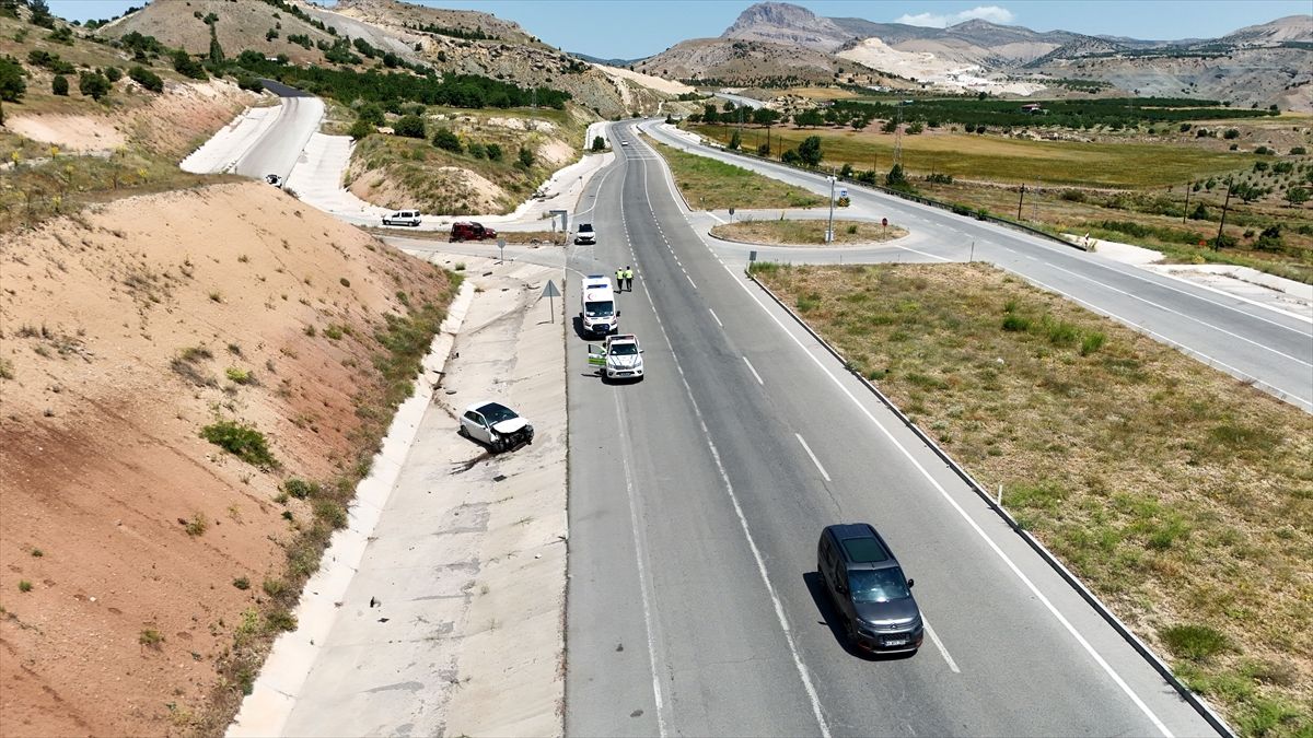 Malatya'da kavşak kazası: 4 yaralı
