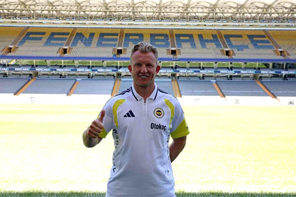 Dirk Kuyt, Fenerbahçe'de yardımcı antrenörlük görevine başladı