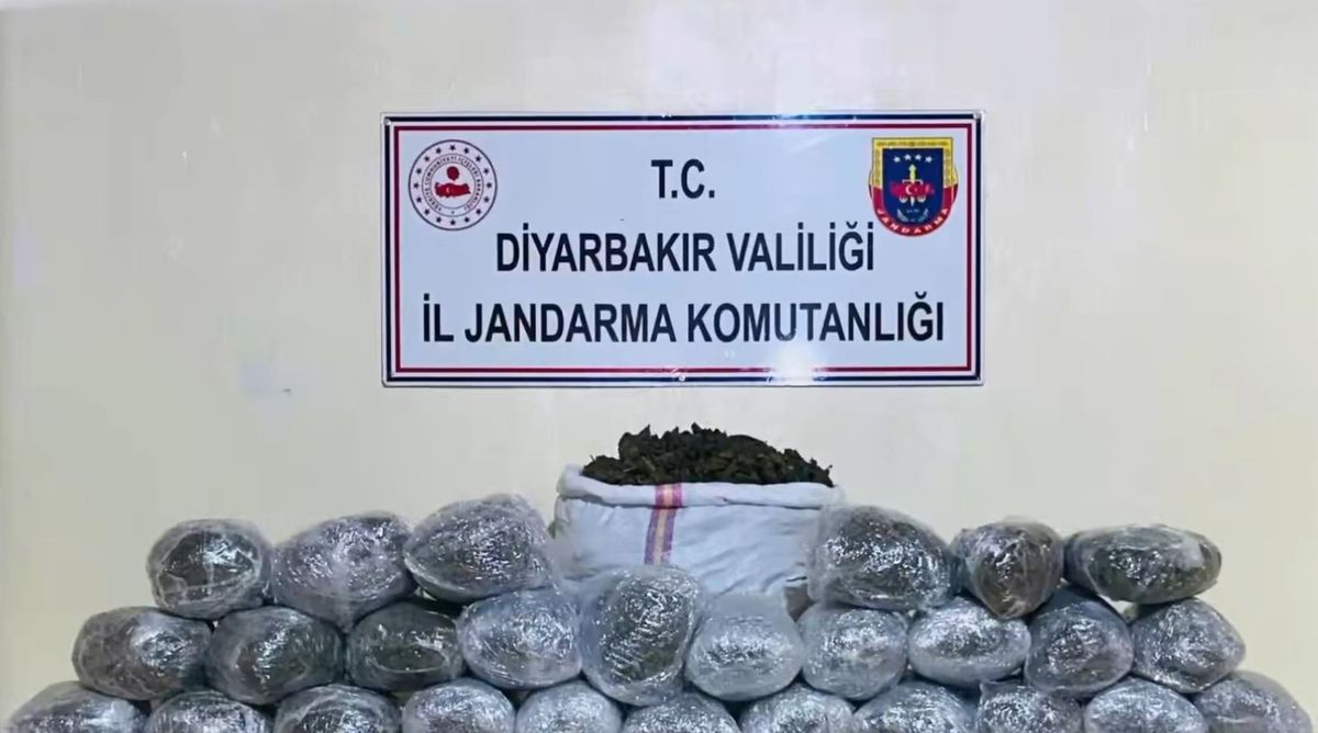 Diyarbakır'da ele geçirilen uyuşturucu maddeler