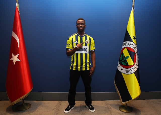 fenerbahce amara diouf ile 5 y 19984445 7878 2 m