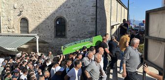 Isparta'da park halindeki araçta ölü bulunan iki gencin cenazeleri toprağa verildi