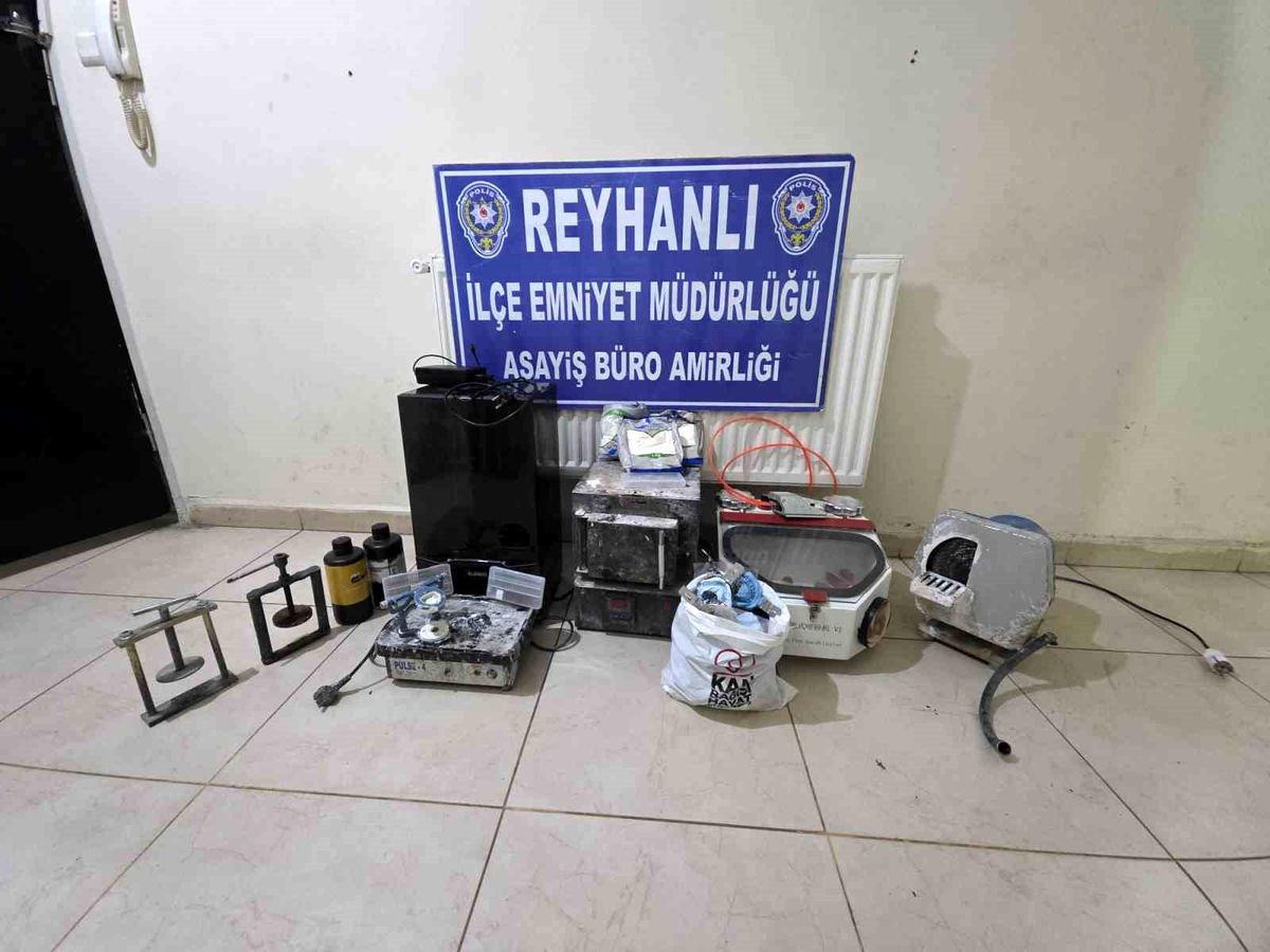 Kaçak atölyede diş protezi ve implant üreten işletmeye baskın