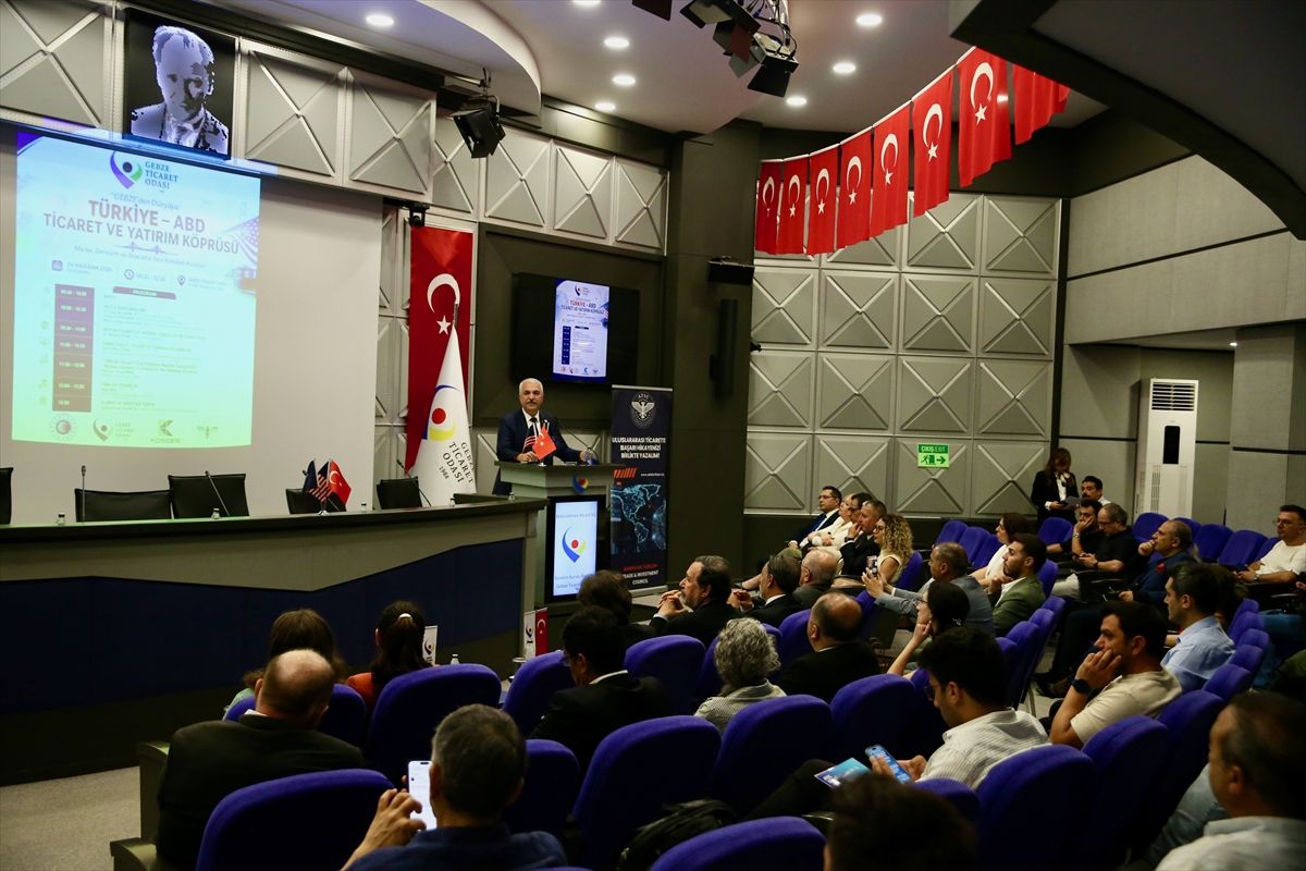 Kocaeli'deki KOBİ'lere ABD'ye ihracat fırsatları anlatıldı