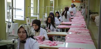 Kovid-19 döneminde sağlıkçılara maske diken kadınlar şimdi ihracat için pijama üretiyor