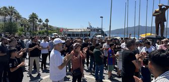 Marmaris'te çarşı esnafından belediyeye 'gölgelik' protestosu