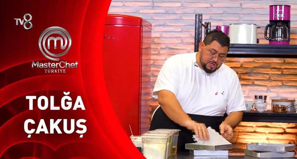 MasterChef Türkiye yarışmacısı Tolga Çakuş'un portre fotoğrafı.