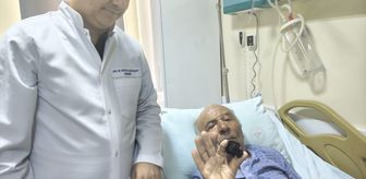 Mersin'de 67 yaşındaki hastanın mesanesinden 4 santimetrelik taş çıkarıldı