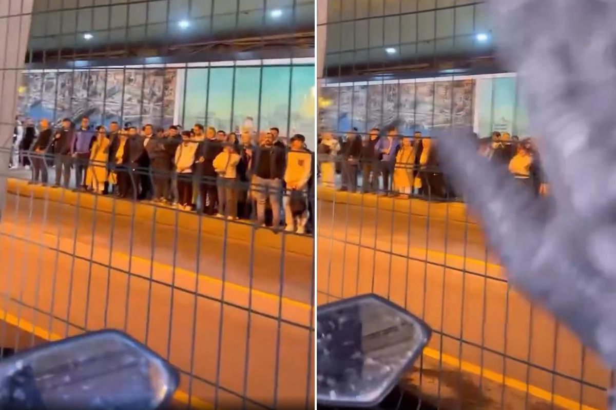 Metrobüs durağında çekim yapan sürücü