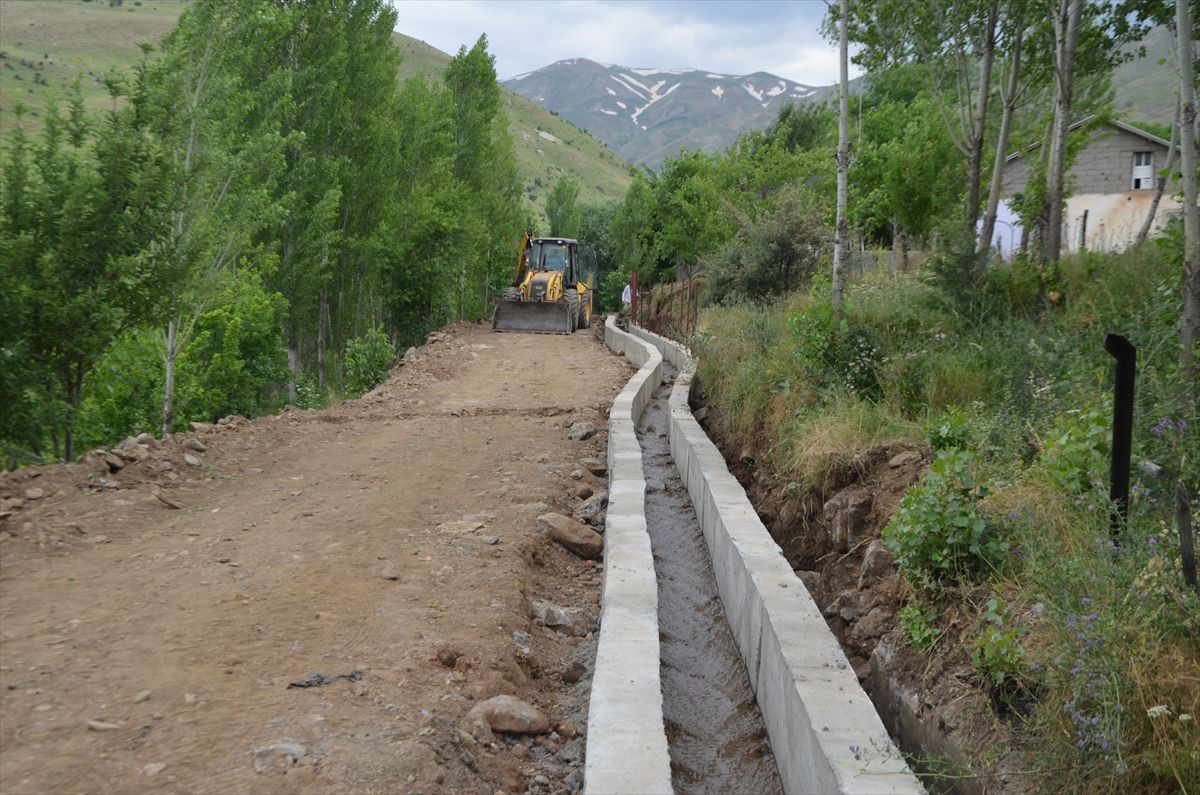 Muş'ta 6 bin 300 metre uzunluğundaki kanalla 225 hektar tarım arazisi suya kavuşacak