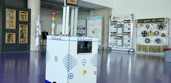 Öğrencilerin geliştirdiği otonom robot, idarecilere okuldaki olumsuz durumları iletiyor