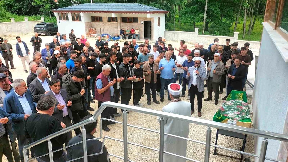 Ordu'da eşi tarafından öldürülen kadın toprağa verildi