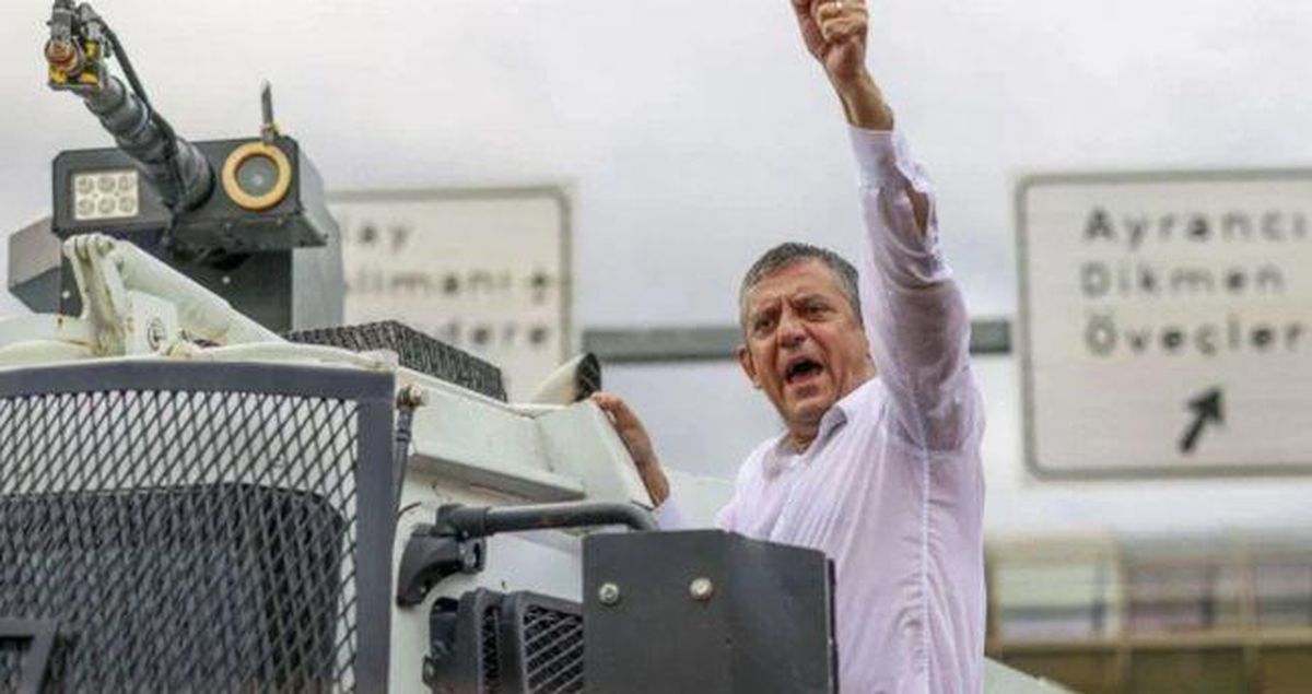 Özgür Özel yeni parti kuracak mı? Özgür Özel'in yeni partisinin ismi ve logosu ne?