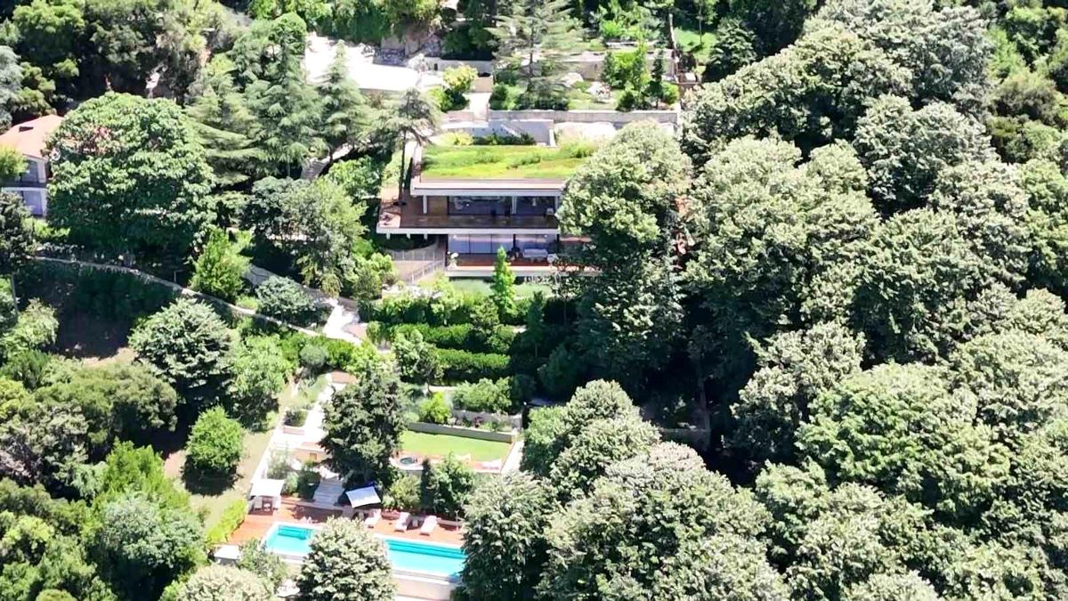 Rus oligarkın Üsküdar'daki villasında tadilat bitti: Son hali havadan görüntülendi