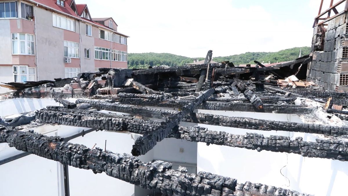 Sarıyer'deki yangında 22 daire mağdur oldu: ‘Gidecek yerimiz yok, yardım bekliyoruz’