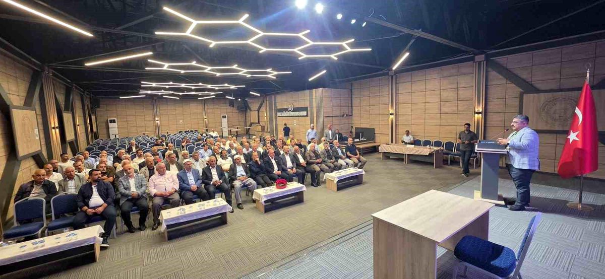 Tatvan'da toplumsal sorunlarla ilgili istişare toplantısı düzenledi