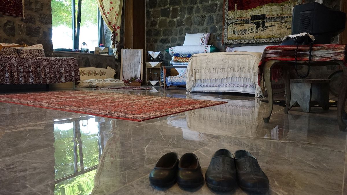 Trabzon'da 'Geçmişe Açılan Kapı' Köy Evi Ziyaretçilerini Zamanda Yolculuğa Çıkarıyor