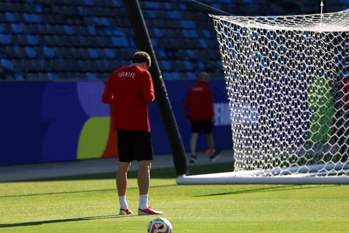 A Milli Futbol Takımı, ABD maçı hazırlıklarını tamamladı.