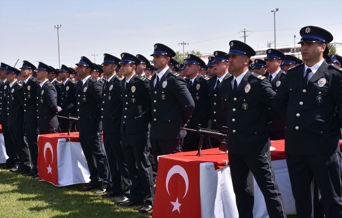 Afyonkarahisar POMEM'de 432 Polis Adayı Mezun Oldu