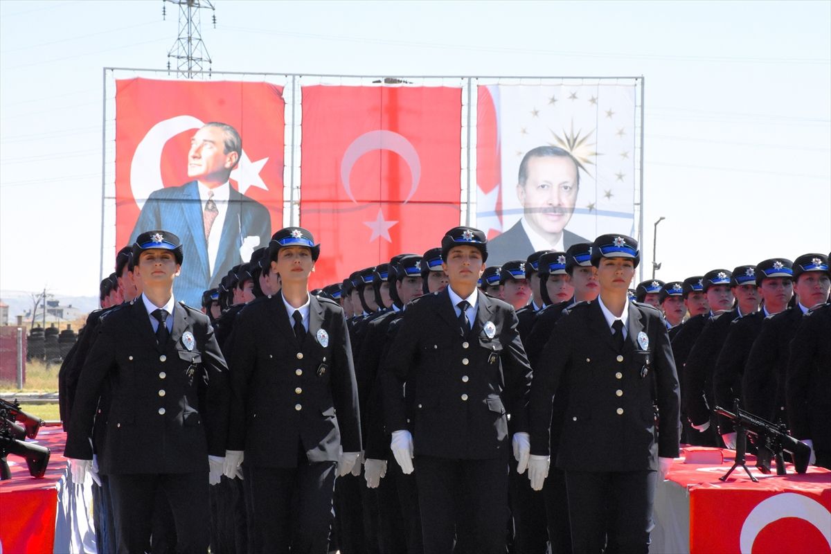 Aksaray'da 485 Polis Adayı İçin Mezuniyet Töreni Düzenlendi