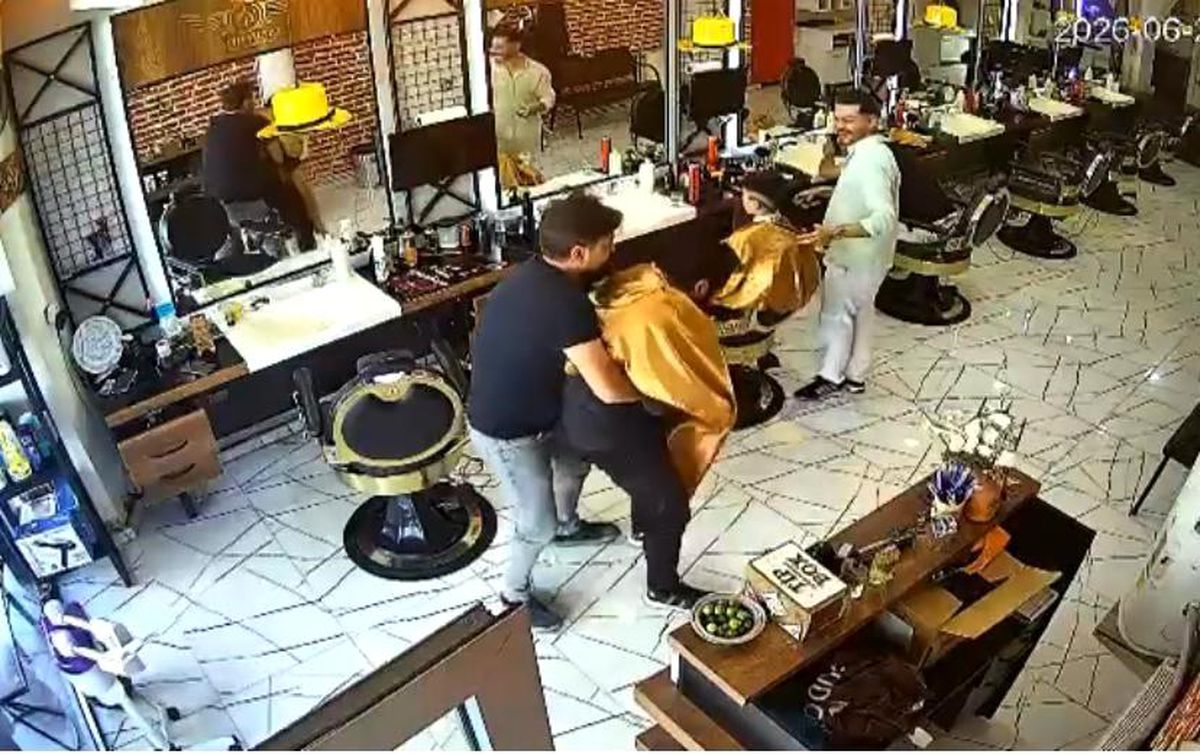 Nevşehir'de boğazına erik kaçan müşterisine müdahale eden berber