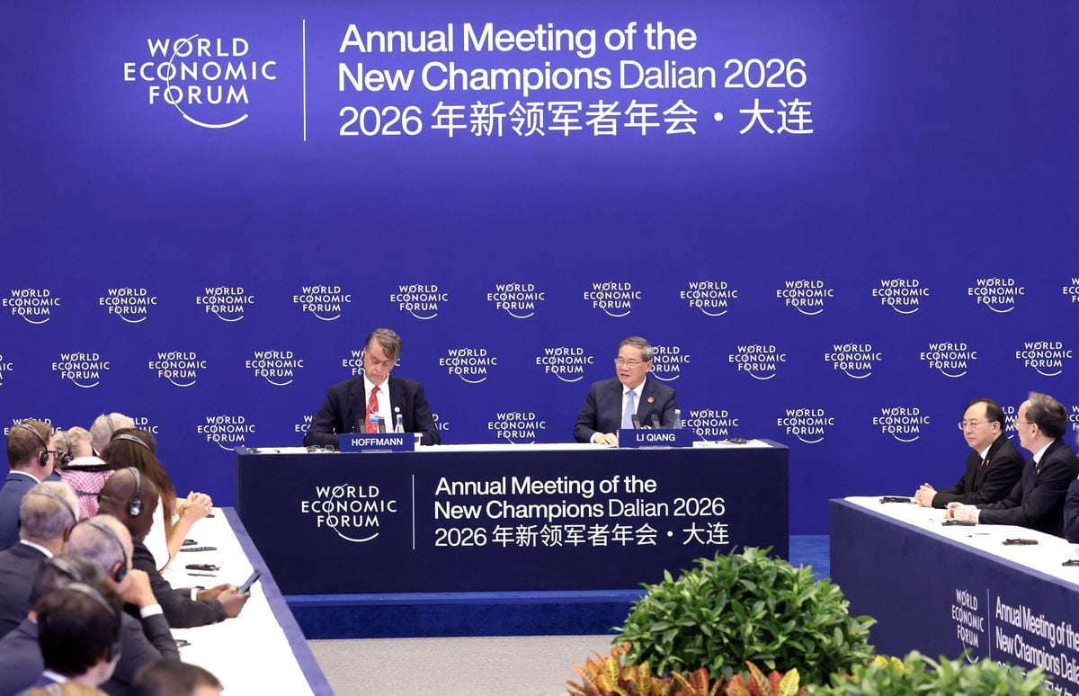 Çin Başbakanı Li, Yaz Davos Forumu'nda Uluslararası İş Dünyası Temsilcileriyle Bir Araya Geldi