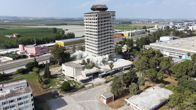 cukobirlik in 48 yillik 16 katli hizmet binas 2 19989094 o