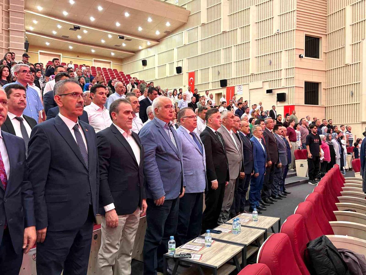 Kayseri'de Eğitimde Yılın Enleri Ödülleri Töreni