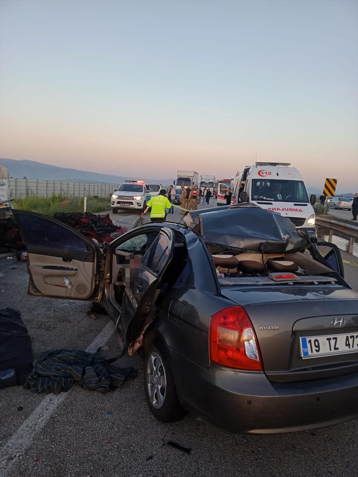Erzurum'da Kamyonet-Otomobil Çarpışması: 3 Ölü, 3 Yaralı
