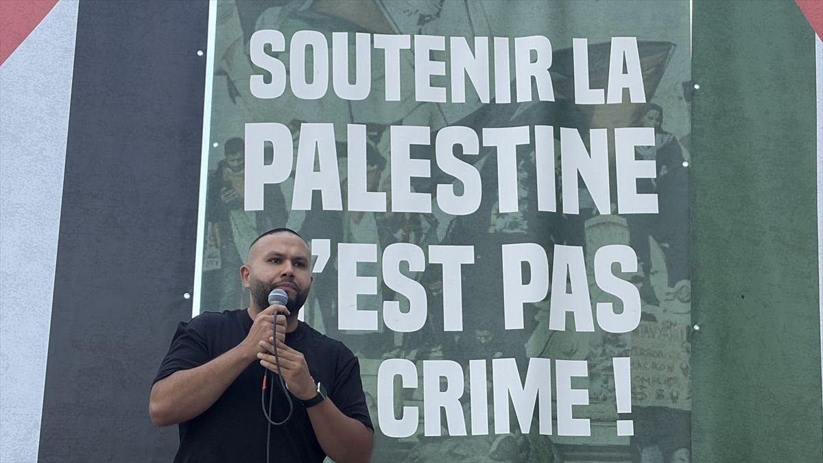 Fransa'da Filistin'e desteği nedeniyle yargılanan siyasetçi Kazib ile dayanışma için eylem düzenlendi