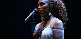 Fransız şarkıcı IMANY İstanbul'da müzikseverlerle buluştu