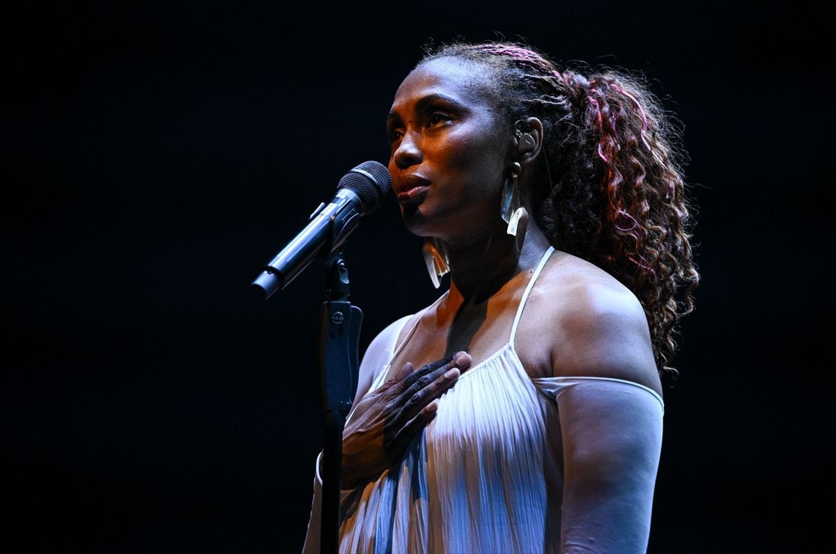 Fransız şarkıcı IMANY İstanbul'da müzikseverlerle buluştu