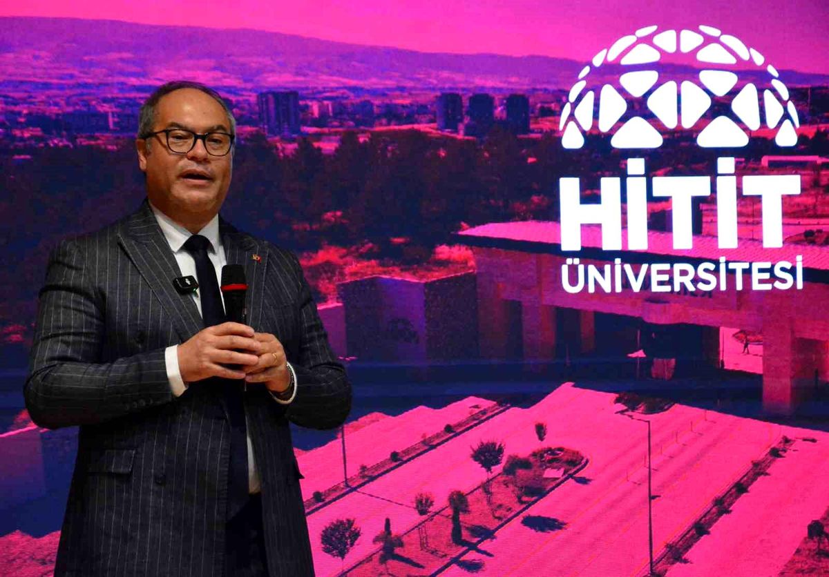 Hitit Üniversitesinde rehber öğretmenlere 'geleceğin meslekleri' anlatıldı